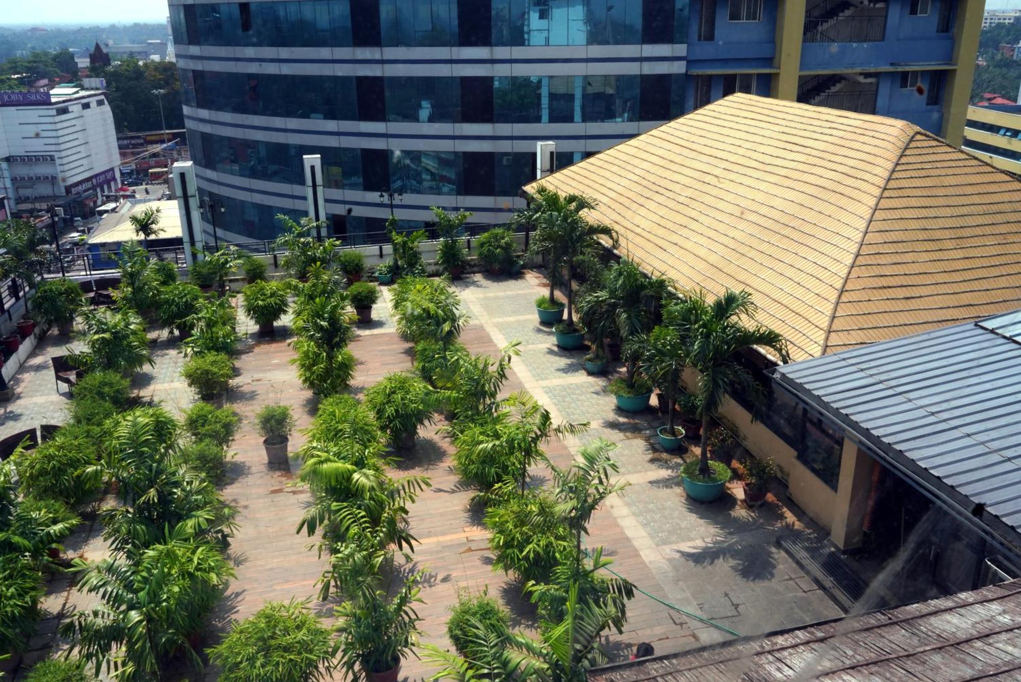 Kga Elite Continental Hotel Tiruvalla Exteriér fotografie