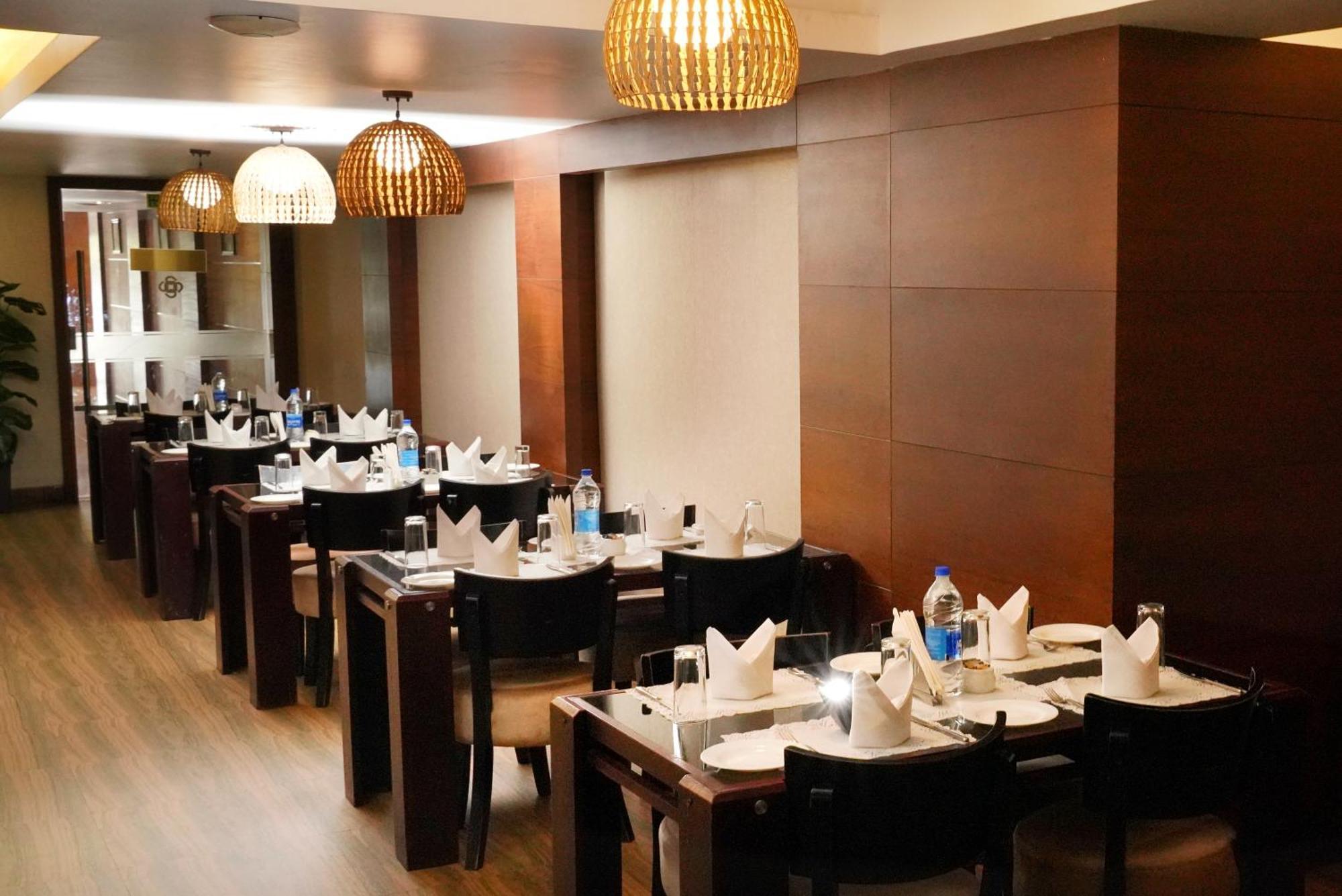 Kga Elite Continental Hotel Tiruvalla Exteriér fotografie