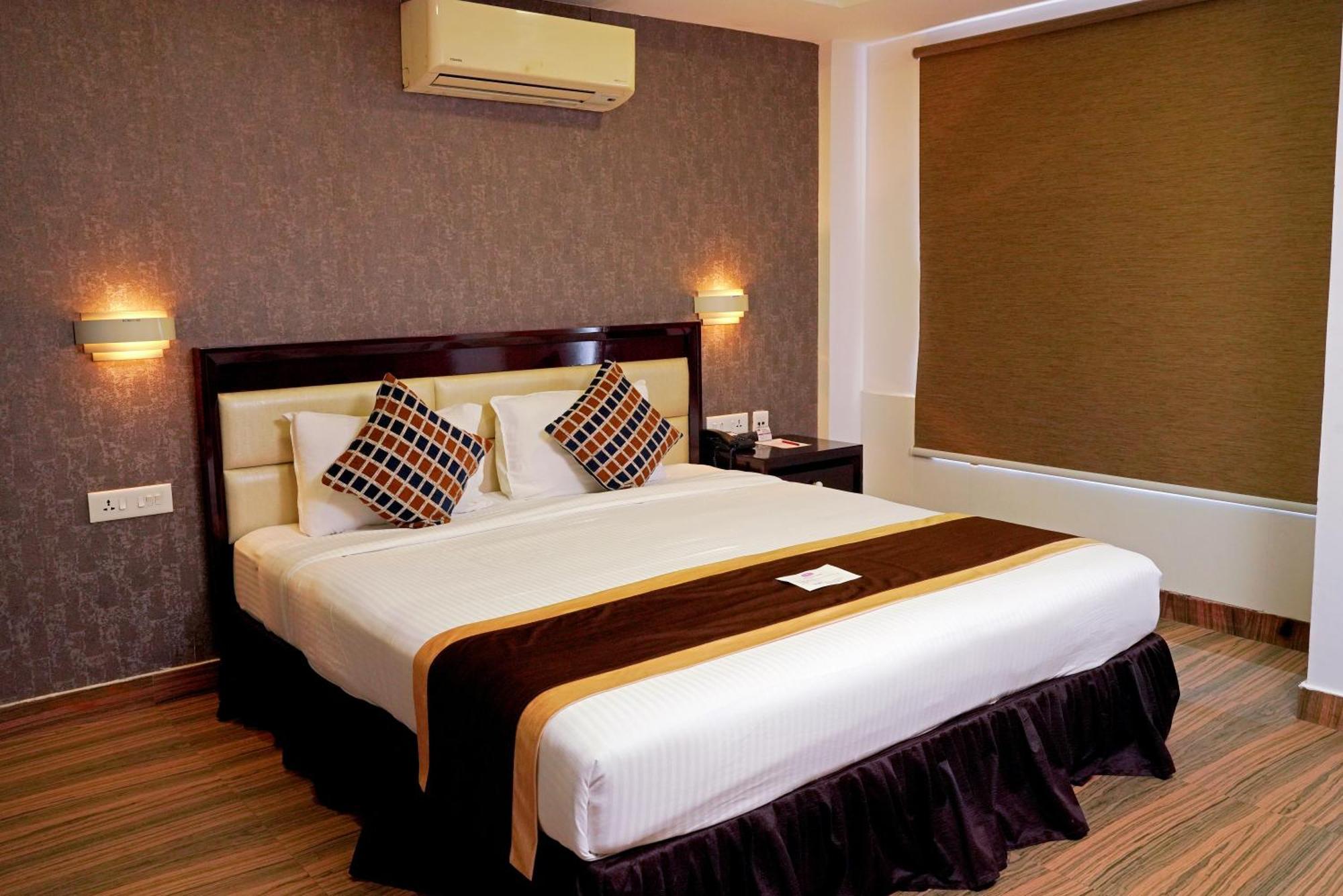 Kga Elite Continental Hotel Tiruvalla Exteriér fotografie