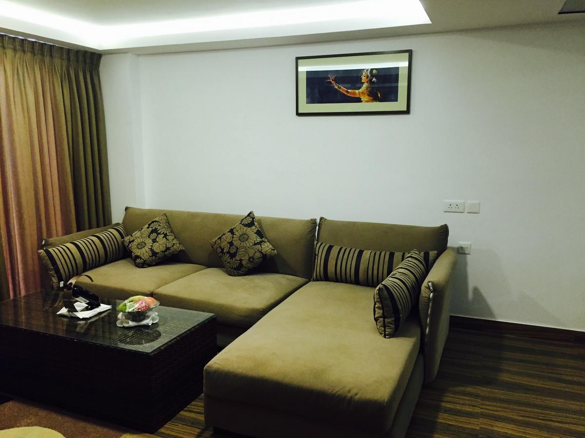Kga Elite Continental Hotel Tiruvalla Exteriér fotografie