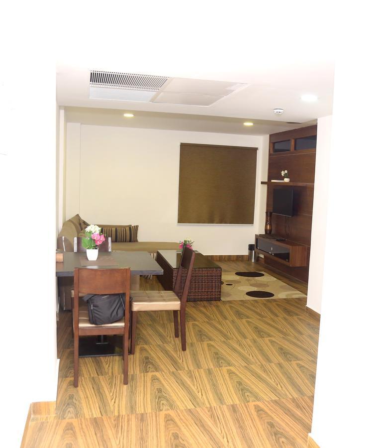 Kga Elite Continental Hotel Tiruvalla Exteriér fotografie