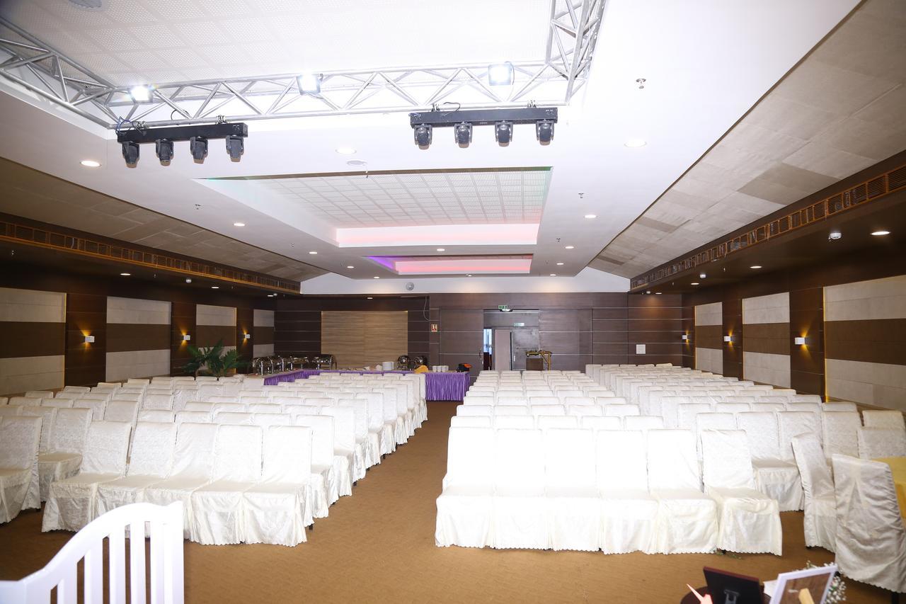 Kga Elite Continental Hotel Tiruvalla Exteriér fotografie