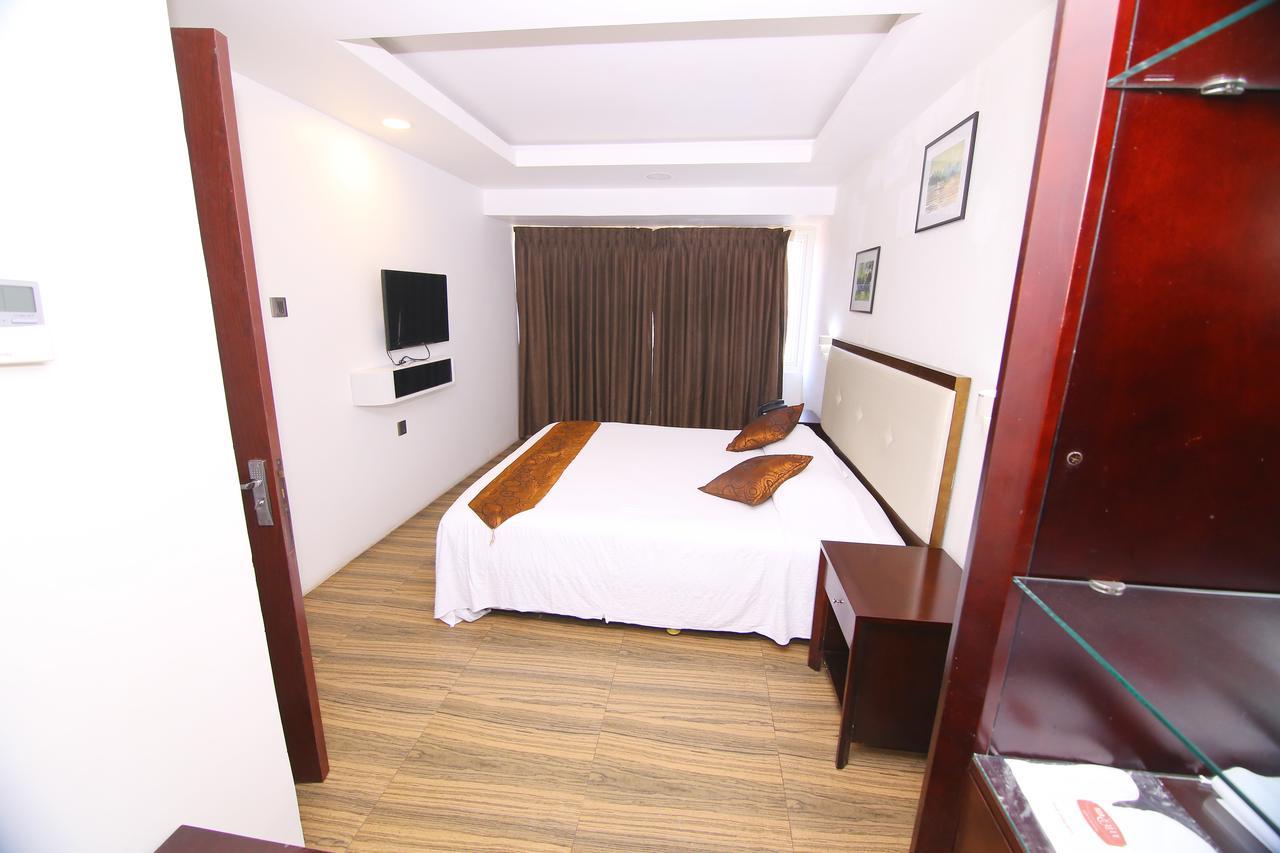Kga Elite Continental Hotel Tiruvalla Exteriér fotografie