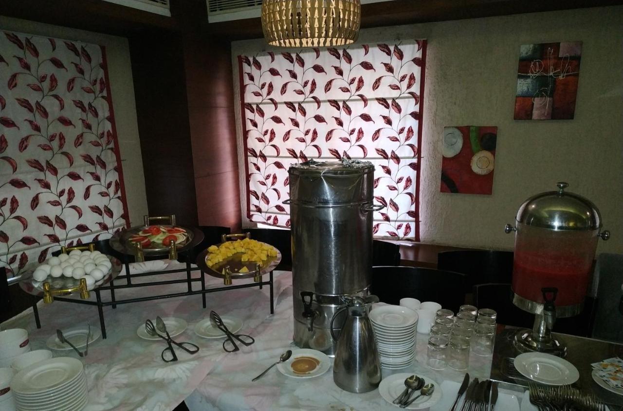 Kga Elite Continental Hotel Tiruvalla Exteriér fotografie
