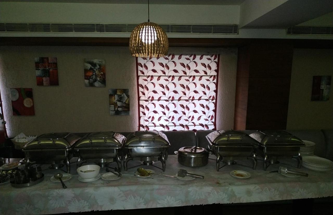 Kga Elite Continental Hotel Tiruvalla Exteriér fotografie