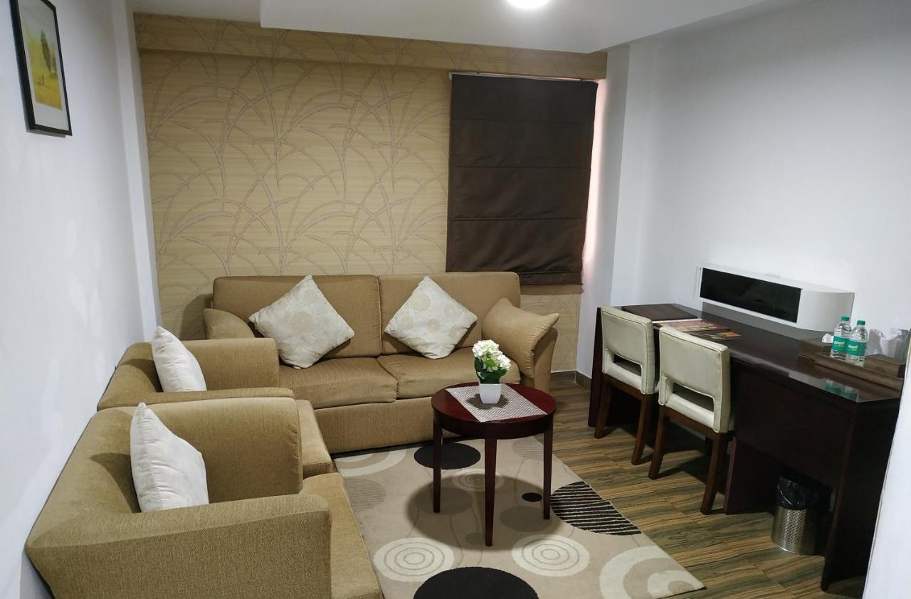 Kga Elite Continental Hotel Tiruvalla Exteriér fotografie